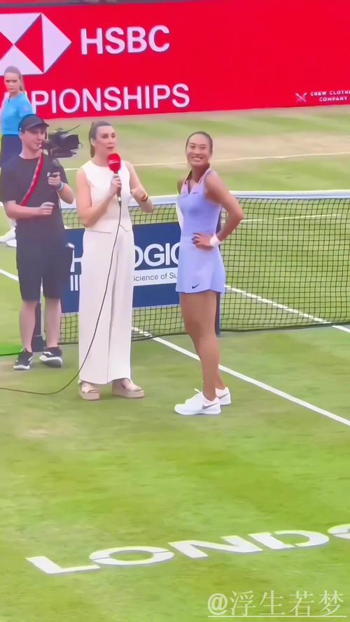 郑钦文直落两盘击败拉杜卡努 首次闯入草地赛四强 郑钦文直落两盘击败拉杜卡努 首次闯入草地赛四强